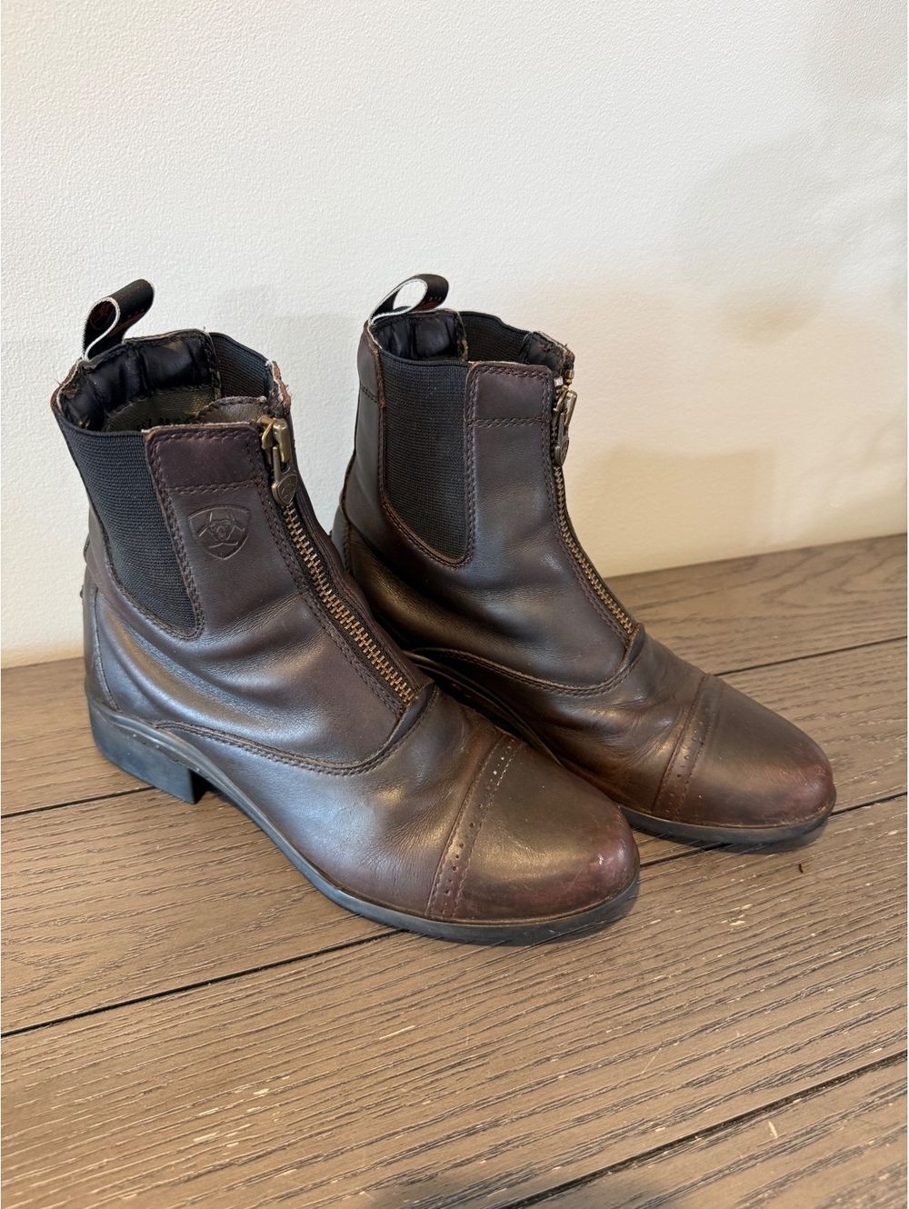 Ariat Brown Leather Zip Ankle Boots Women’s Size 7